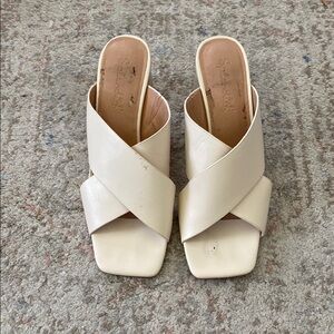 Splendid Cream Mules with Square Toe and Block Heel